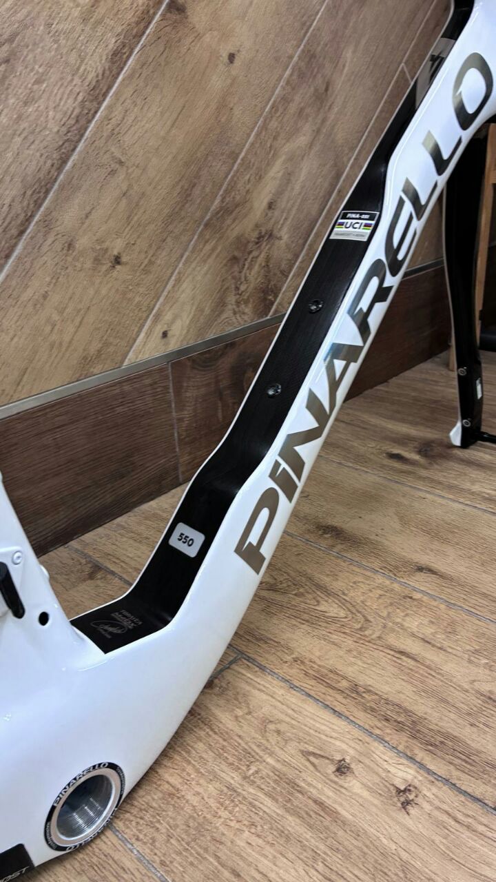 New Pinarello Dogma F frameset with fork and seatpost